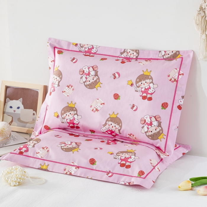 91家纺网 家纺一手货源 找家纺 乐秀家纺 2024新款卡通全棉枕套儿童幼儿园枕头 草莓女孩