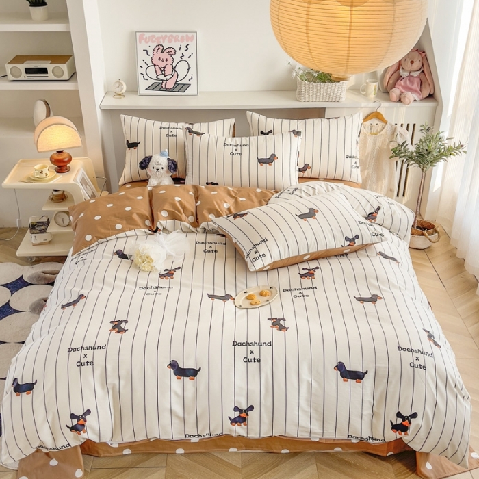 91家纺网 家纺一手货源 找家纺 简宜家居 2025新款40支13070纯棉卡通系列四件套 呆萌腊肠