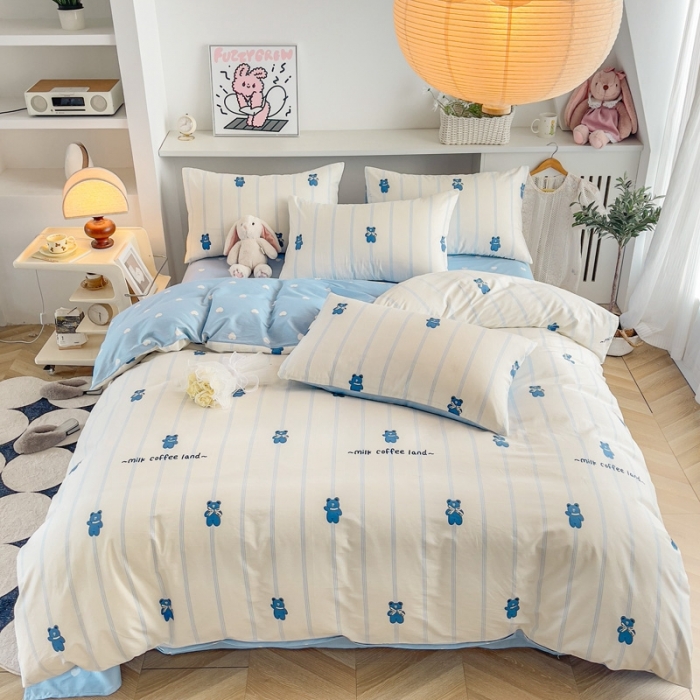 91家纺网 家纺一手货源 找家纺 简宜家居 2025新款40支13070纯棉卡通系列四件套 蓝色萌熊