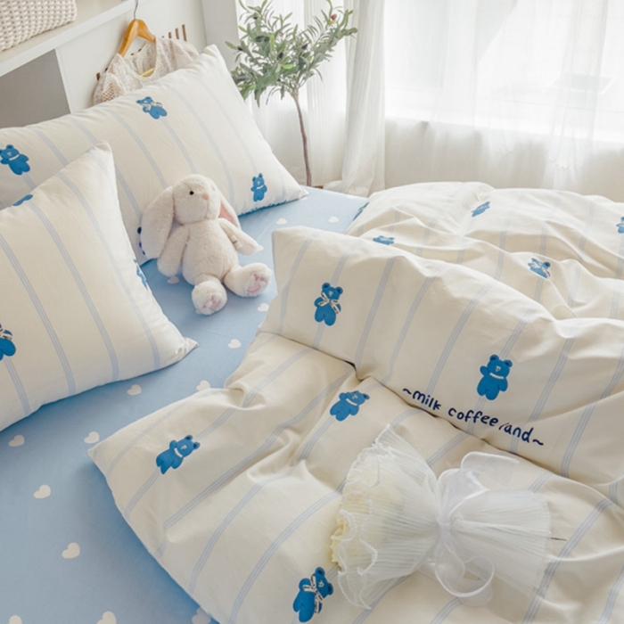 91家纺网 家纺一手货源 找家纺 简宜家居 2025新款40支13070纯棉卡通系列四件套 蓝色萌熊