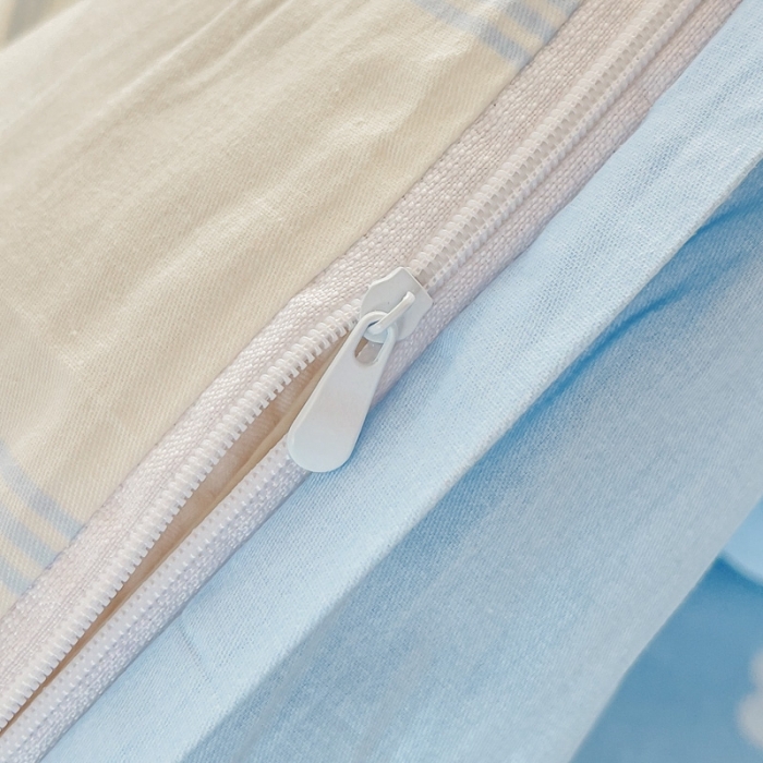 91家纺网 家纺一手货源 找家纺 简宜家居 2025新款40支13070纯棉卡通系列四件套 蓝色萌熊