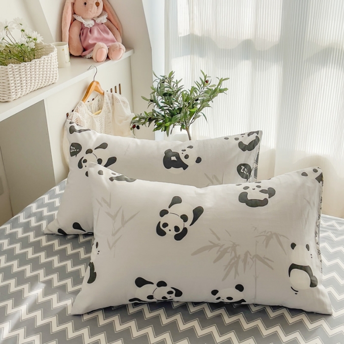 91家纺网 家纺一手货源 找家纺 简宜家居 2025新款40支13070纯棉卡通系列四件套 绅士熊喵