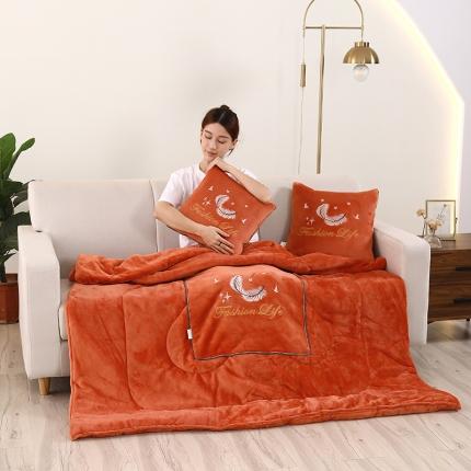 91家纺网 家纺一手货源 找家纺 照世 2024新款牛奶绒飞羽抱枕被 活力橙