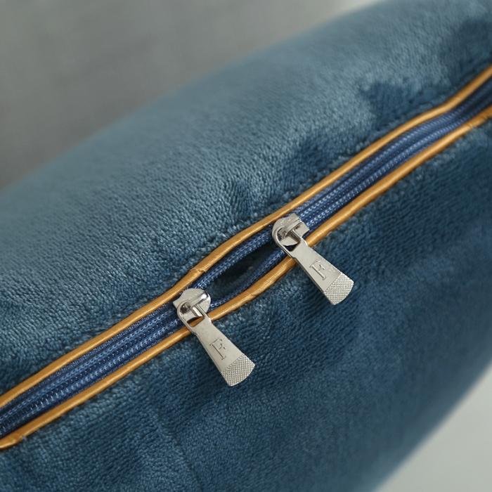 91家纺网 家纺一手货源 找家纺 照世 2024新款牛奶绒飞羽抱枕被 宝石蓝