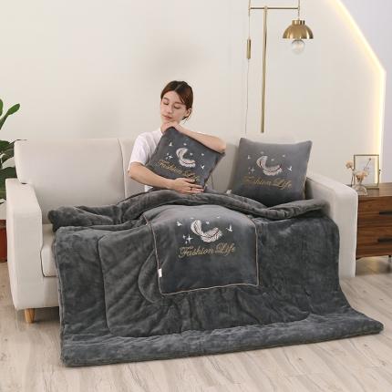 照世 2024新款牛奶绒飞羽抱枕被 绅士灰