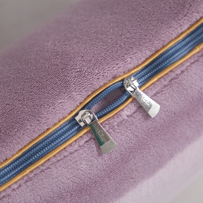 91家纺网 家纺一手货源 找家纺 照世 2024新款牛奶绒飞羽抱枕被 香芋紫