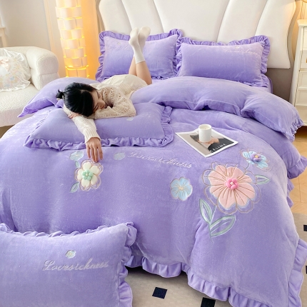 91家纺网 家纺一手货源 找家纺 漫布云9.5斤小清新加厚兔毛绒牛奶绒四件套高克重宝宝婴儿绒贴布绣刺绣花