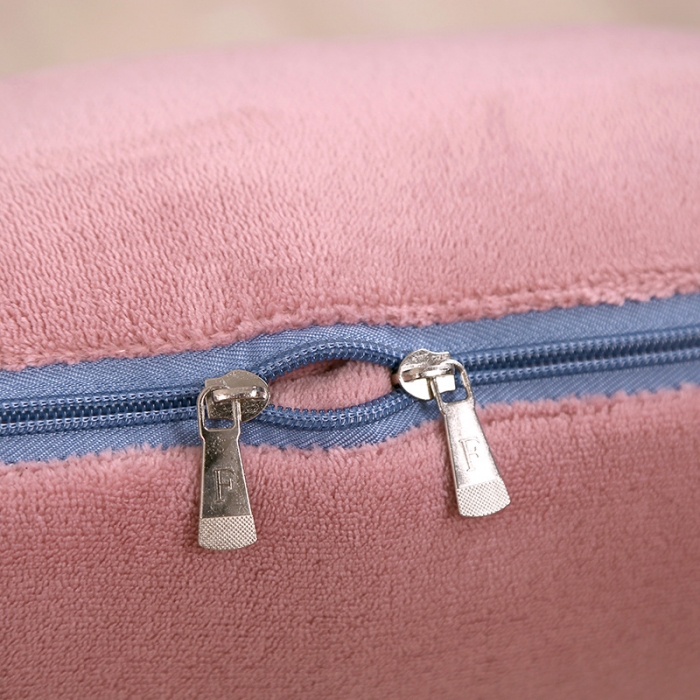 91家纺网 家纺一手货源 找家纺 照世家纺 2024新款牛奶绒贴布绣抱枕被 豆沙粉