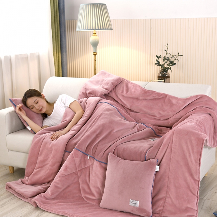 91家纺网 家纺一手货源 找家纺 照世家纺 2024新款牛奶绒贴布绣抱枕被 豆沙粉