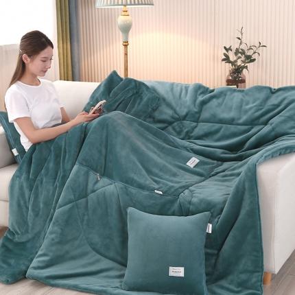 照世家纺 2024新款牛奶绒贴布绣抱枕被 橄榄绿