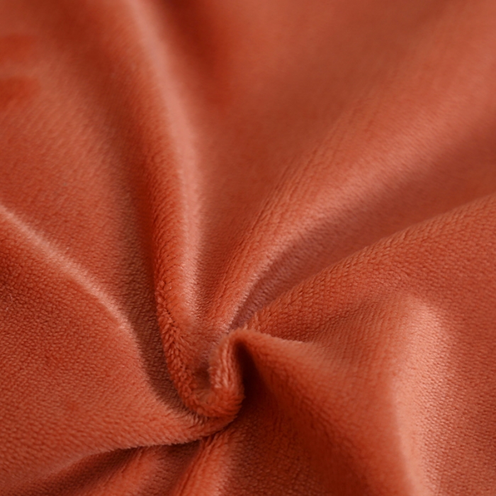 91家纺网 家纺一手货源 找家纺 照世家纺 2024新款牛奶绒贴布绣抱枕被 活力橙