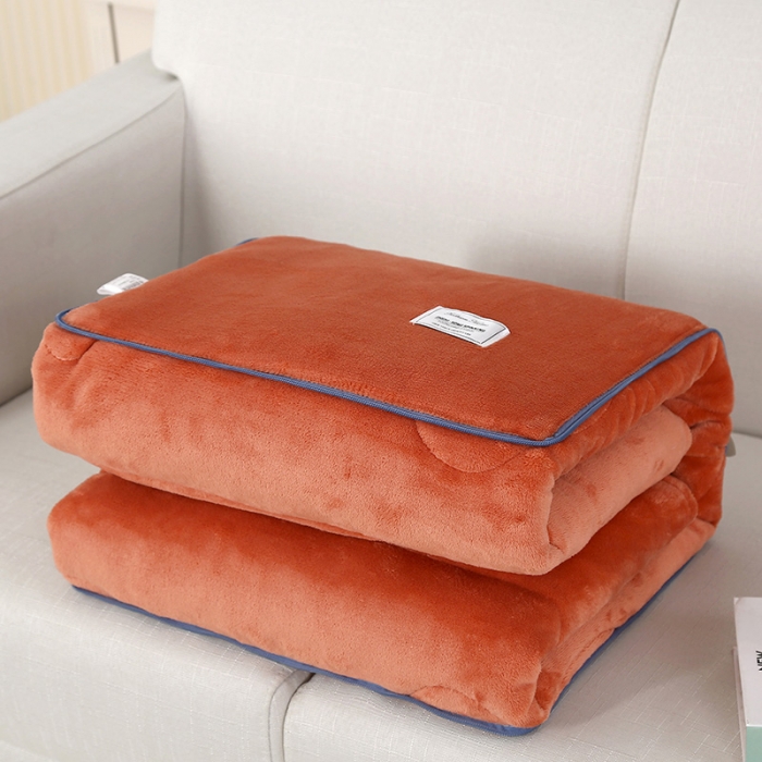 91家纺网 家纺一手货源 找家纺 照世家纺 2024新款牛奶绒贴布绣抱枕被 活力橙