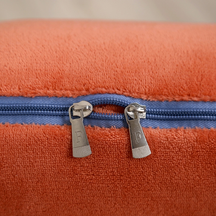 91家纺网 家纺一手货源 找家纺 照世家纺 2024新款牛奶绒贴布绣抱枕被 活力橙