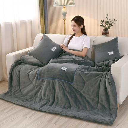 照世家纺 2024新款牛奶绒贴布绣抱枕被 绅士灰