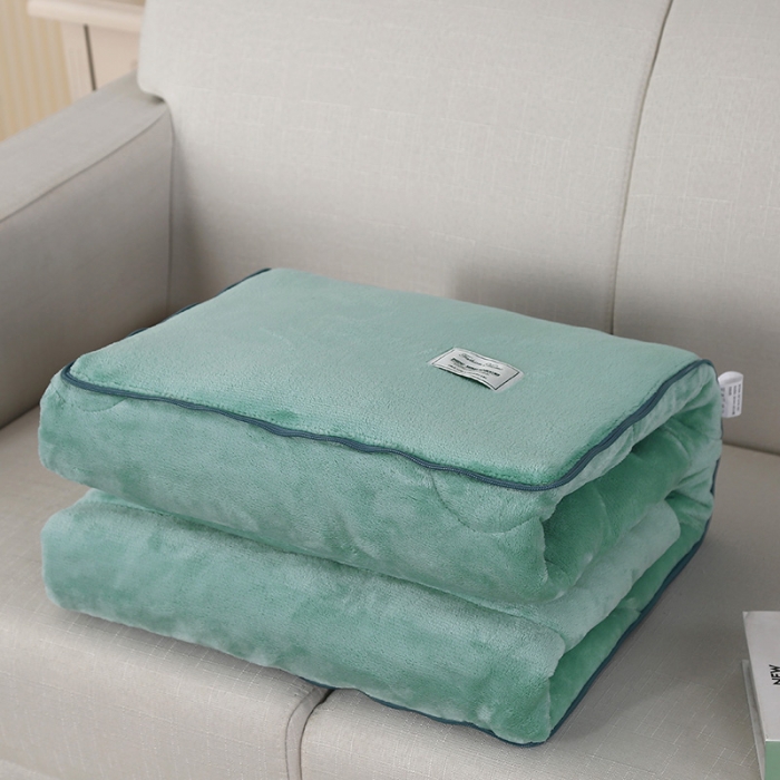 91家纺网 家纺一手货源 找家纺 照世家纺 2024新款牛奶绒贴布绣抱枕被 水绿色