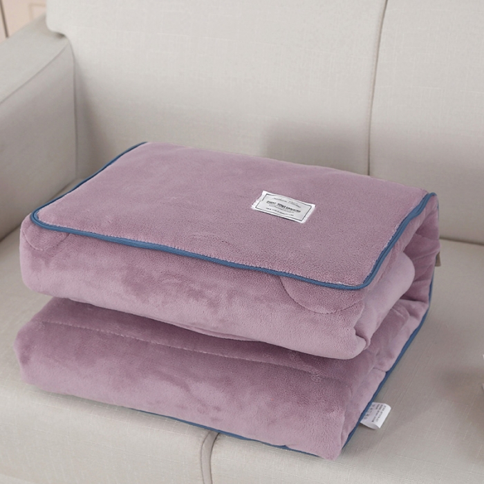 91家纺网 家纺一手货源 找家纺 照世家纺 2024新款牛奶绒贴布绣抱枕被 香芋紫