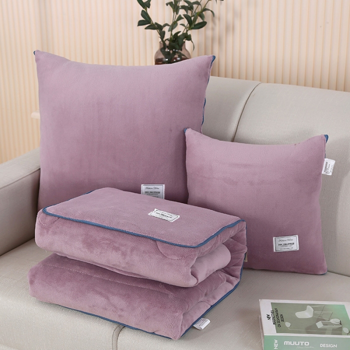 91家纺网 家纺一手货源 找家纺 照世家纺 2024新款牛奶绒贴布绣抱枕被 香芋紫