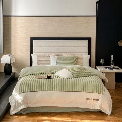 91家纺网 家纺一手货源 找家纺 名品优仓 2024新款条纹兔绒拼绒边四件套-安露丝 安露丝-新芽绿