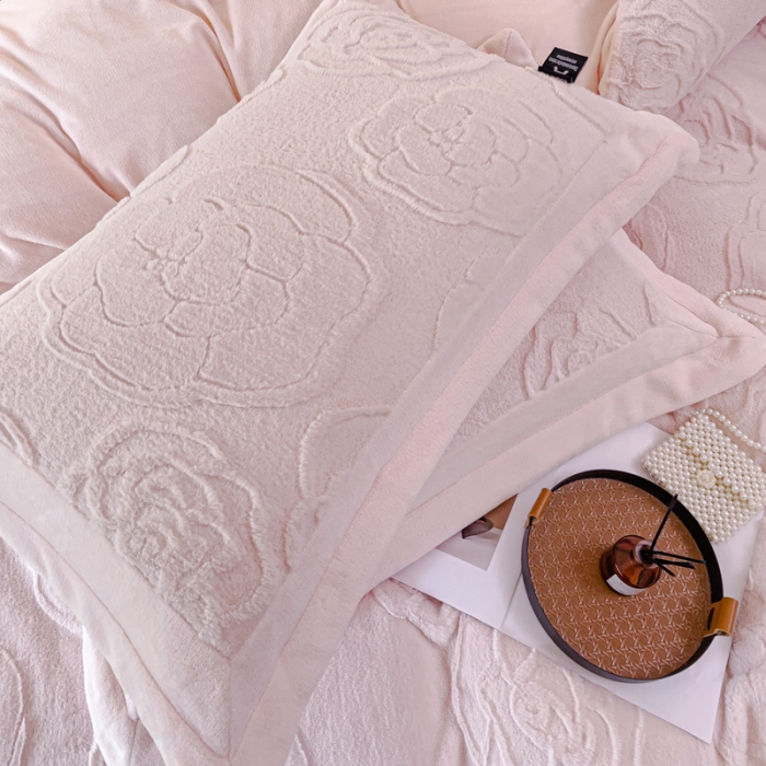 91家纺网 家纺一手货源 找家纺 （总）品家居 2025新款AB版高克重兔绒牛奶绒四件套-花颂