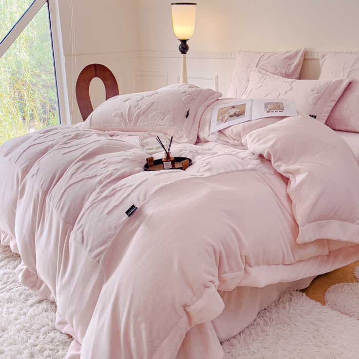 91家纺网 家纺一手货源 找家纺 品家居 2025新款AB版高克重兔绒牛奶绒四件套-花絮 花絮-粉色