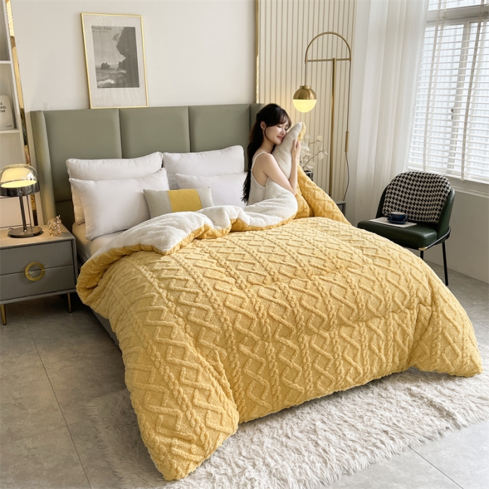 91家纺网 家纺一手货源 找家纺 永耀家纺 2024新款加厚塔芙绒冬被牛奶绒羊羔绒被子北极绒被芯 柠檬黄
