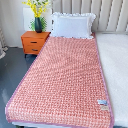 91家纺网 家纺一手货源 找家纺 加绒单人床盖90*200 牛奶绒学生床盖床垫宝宝绒单人床盖宿舍床单