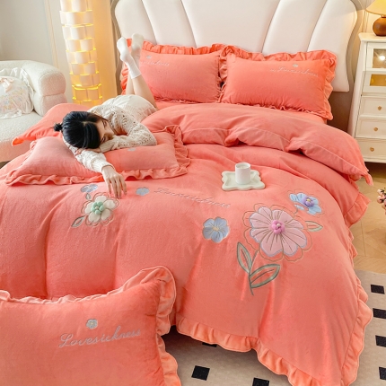 91家纺网 家纺一手货源 找家纺 漫布云9斤230g全消光婴儿绒被套兔毛绒牛奶绒贴布绣刺绣花四件套小清新