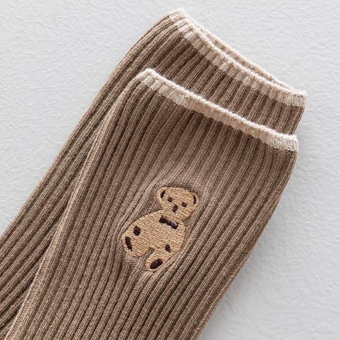 91家纺网 家纺一手货源 找家纺 【卡通刺绣小熊中筒棉袜】卡通刺绣良品女士中长筒袜秋冬棉女袜