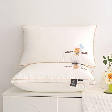 91家纺网 家纺一手货源 找家纺 糖果枕芯 2024新款幸运熊枕芯枕头48x74 幸运熊立体