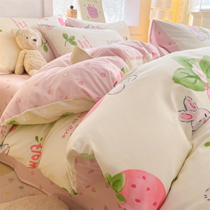 91家纺网 家纺一手货源 找家纺 曼之夏 2024新款13372全棉印花单被套 草莓兔