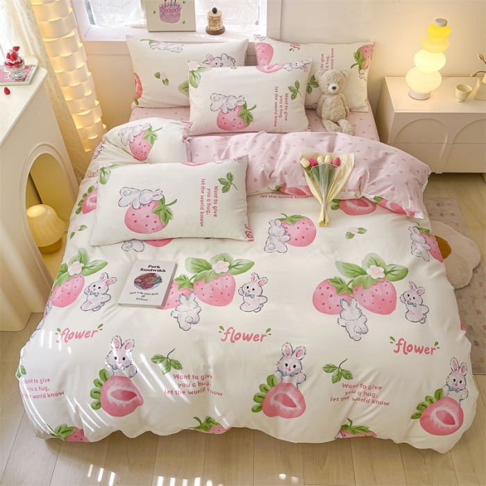 91家纺网 家纺一手货源 找家纺 曼之夏 2024新款13372全棉印花单被套 草莓兔