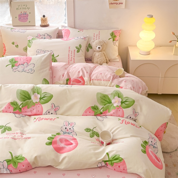 91家纺网 家纺一手货源 找家纺 曼之夏 2024新款13372全棉印花单被套 草莓兔