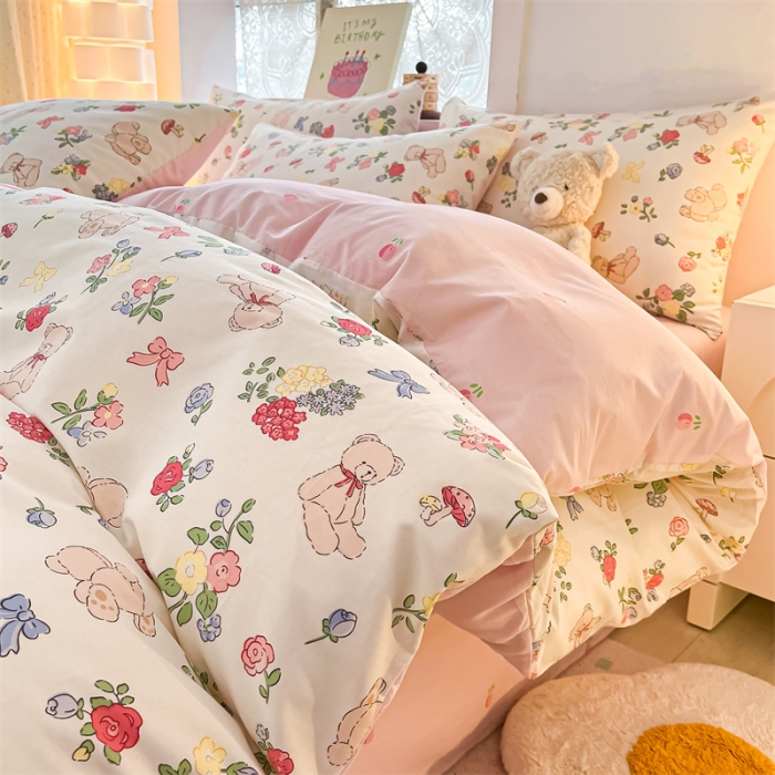 91家纺网 家纺一手货源 找家纺 曼之夏 2024新款13372全棉印花单被套 花束熊