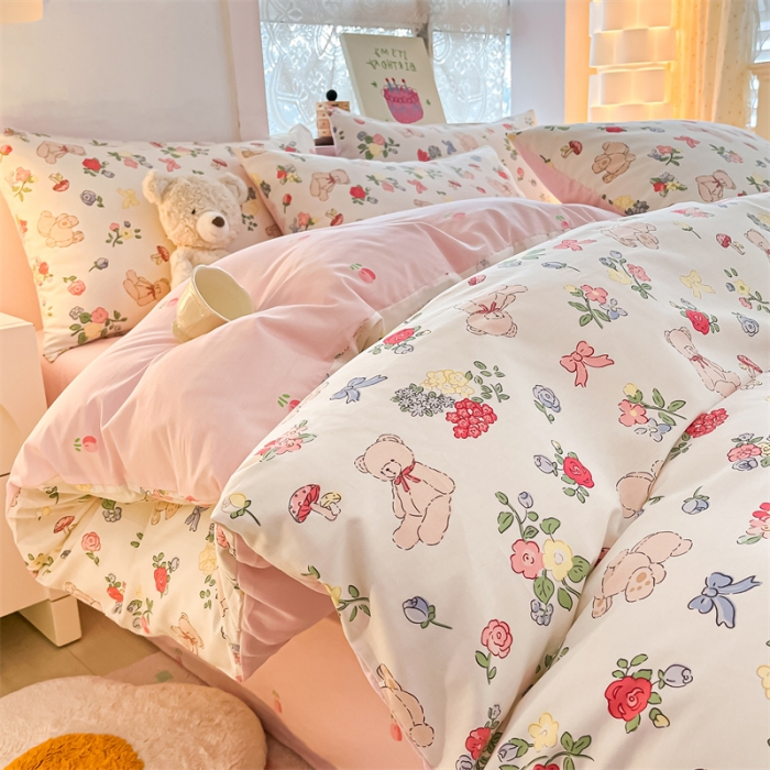 91家纺网 家纺一手货源 找家纺 曼之夏 2024新款13372全棉印花单被套 花束熊