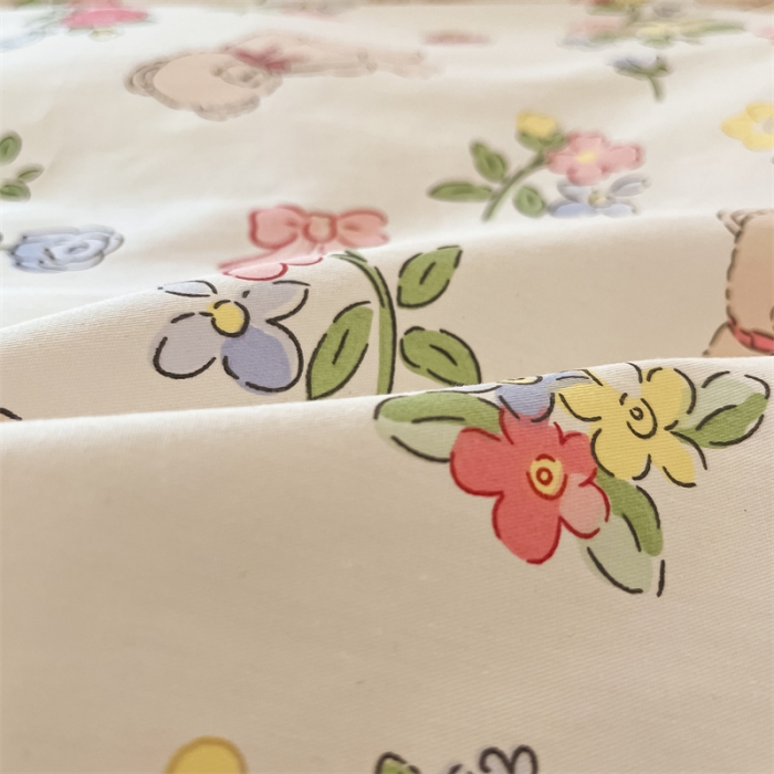 91家纺网 家纺一手货源 找家纺 曼之夏 2024新款13372全棉印花单被套 花束熊