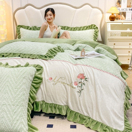 91家纺网 家纺一手货源 找家纺 漫布云秋冬230g9.5斤全消光牛奶绒四件套法式公主风绒宝宝婴儿绒