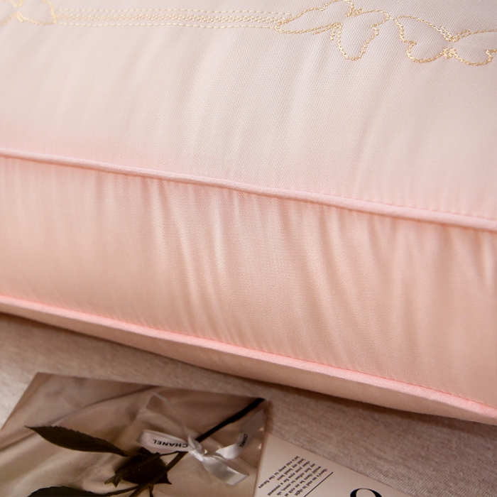 91家纺网 家纺一手货源 找家纺 梦叶草 2024新款巴马枕头护颈枕芯 粉色