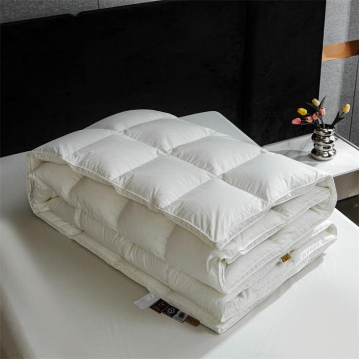 91家纺网 家纺一手货源 找家纺  100支糯棉鹅绒被（95鹅绒一等品）软 糯静音