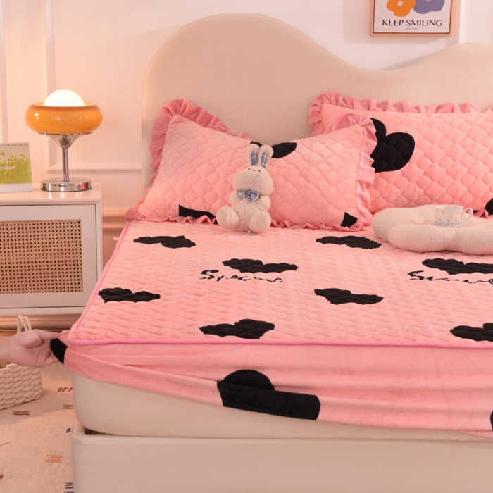 91家纺网 家纺一手货源 找家纺 总2025美达秋冬爆款牛奶绒印花床笠三件套单床笠