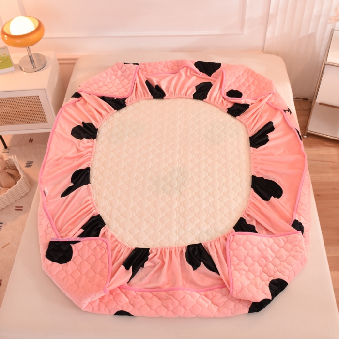 91家纺网 家纺一手货源 找家纺 总2025美达秋冬爆款牛奶绒印花床笠三件套单床笠