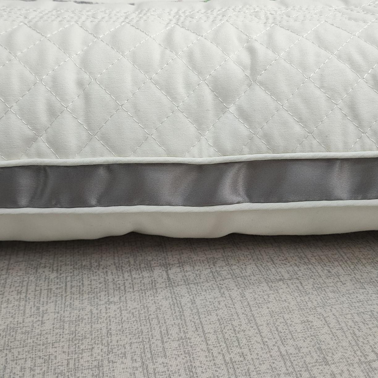 91家纺网 家纺一手货源 找家纺 荣运 金银花高端枕芯羽丝绒枕头护颈椎定型助眠安睡枕爆款