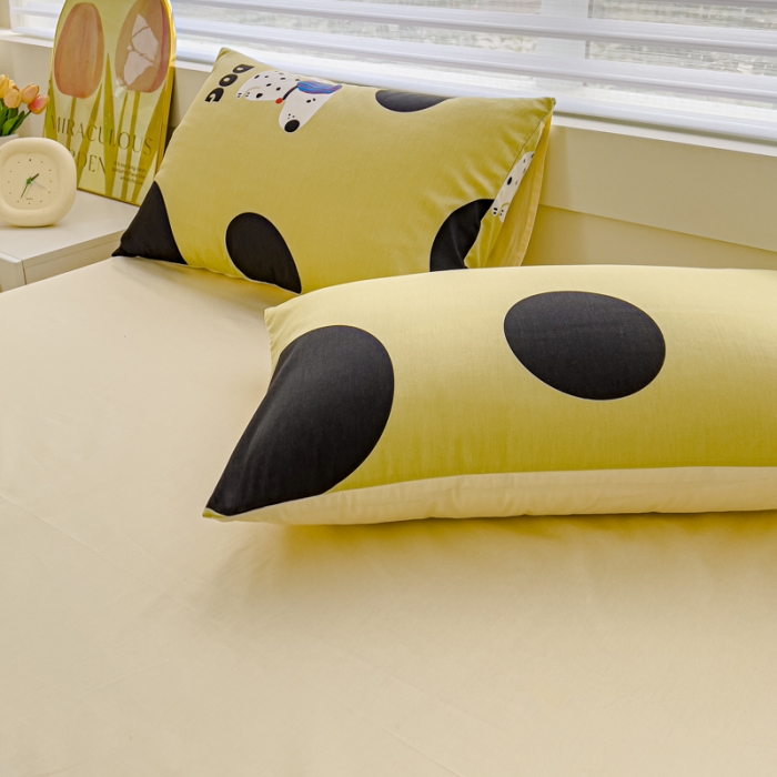 91家纺网 家纺一手货源 找家纺 金丝鸟 2024新款全棉可爱卡通四件套 绿色大波点狗