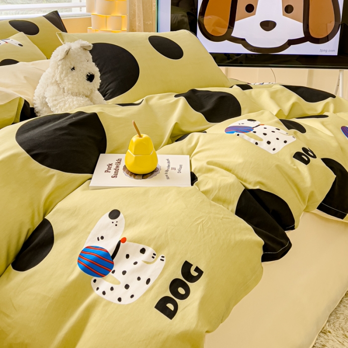 91家纺网 家纺一手货源 找家纺 金丝鸟 2024新款全棉可爱卡通四件套 绿色大波点狗