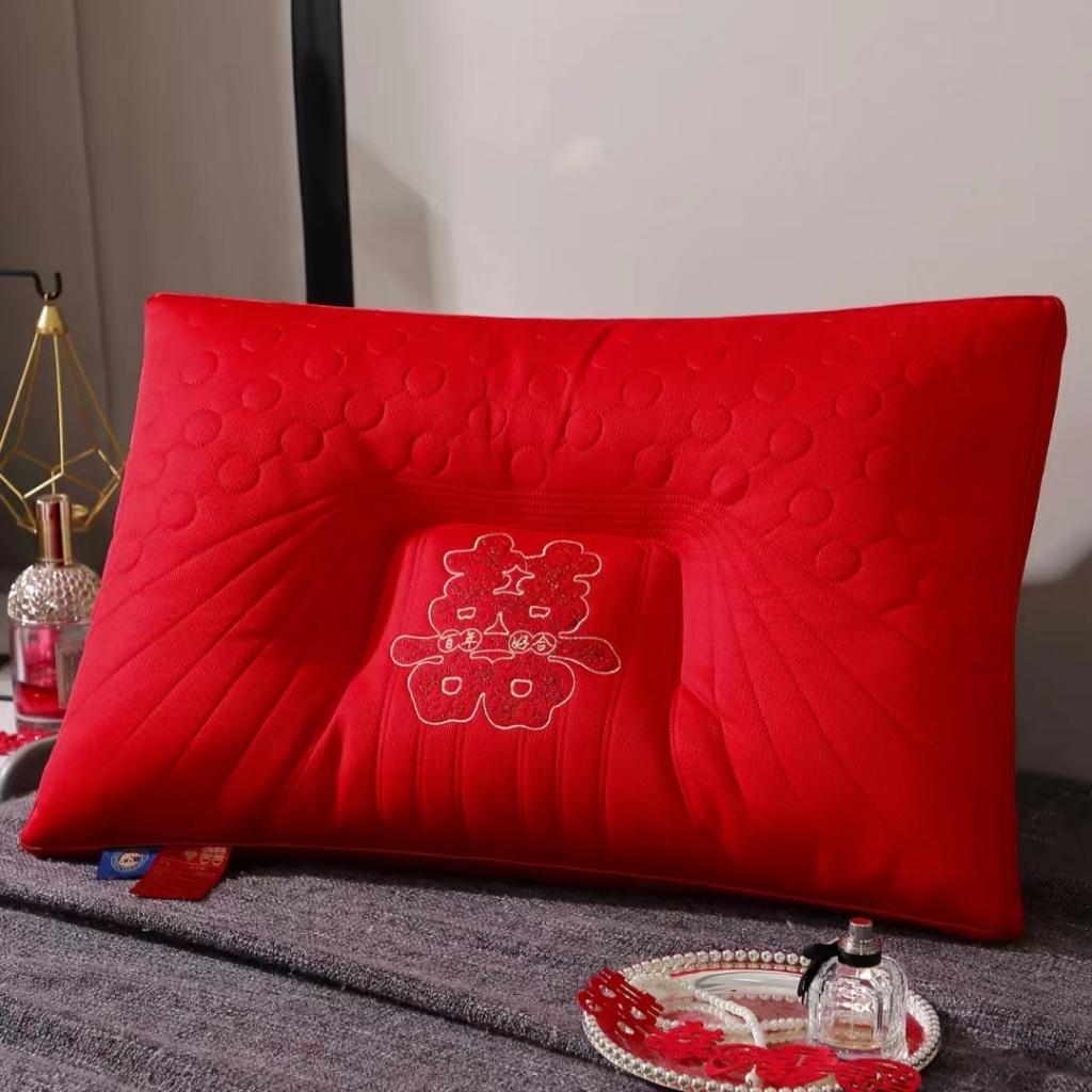 91家纺网 家纺一手货源 找家纺 荣运 全棉刺绣喜庆婚庆枕头结婚多用保健枕头枕芯 喜乐婚庆枕