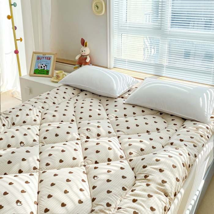 91家纺网 家纺一手货源 找家纺 缦卡琳家纺 2024新款活性生态棉大豆床垫 一心一意