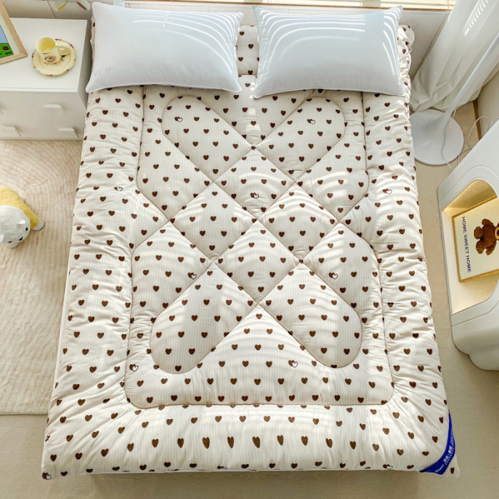 91家纺网 家纺一手货源 找家纺 缦卡琳家纺 2024新款活性生态棉大豆床垫 一心一意