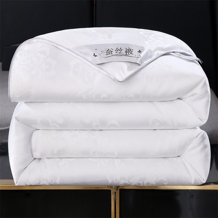 91家纺网 家纺一手货源 找家纺 恒鑫家纺 2025新款提花蚕丝被 月光白