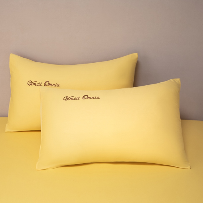 91家纺网 家纺一手货源 找家纺 摩妮卡 2025新款全棉40贡缎单床笠 日光黄