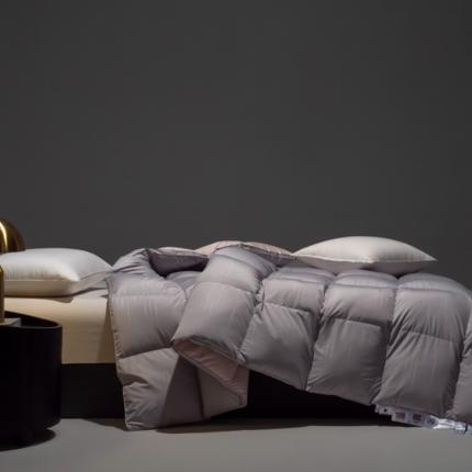 91家纺网 家纺一手货源 找家纺 御眠纺新款1天丝95白鹅绒春秋被冬被静音防跑绒羽绒被豆沙拼灰色