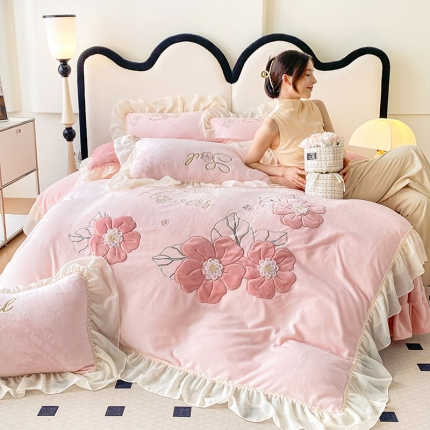 漫布云秋冬230g9.5斤全消光牛奶绒四件套法式公主风婴儿绒雪纺花边款